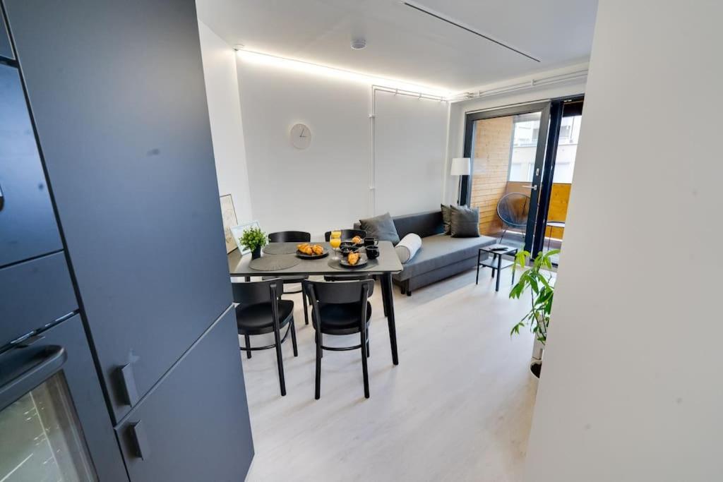Best Location In Tampere! Modern City Apartment, 2Rooms, Kitchen And Balcony Ngoại thất bức ảnh